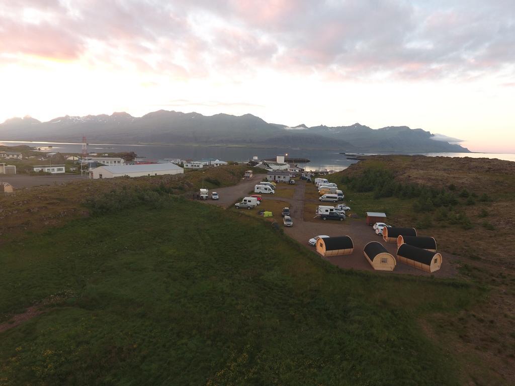 Framtid Camping Lodging Barrels Hotel Djúpivogur Exterior foto